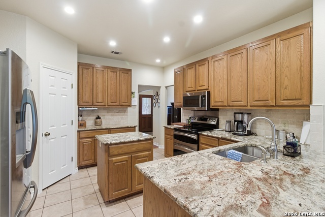 Image 14 of 66 For 707 Oak Ridge Ln