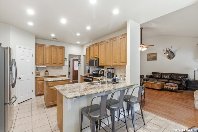 Image 15 of 66 For 707 Oak Ridge Ln