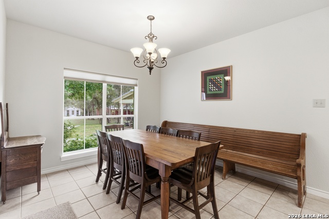 Image 17 of 66 For 707 Oak Ridge Ln