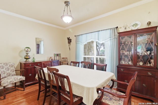 Image 20 of 66 For 707 Oak Ridge Ln