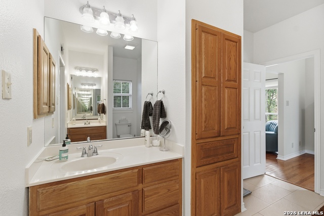 Image 26 of 66 For 707 Oak Ridge Ln