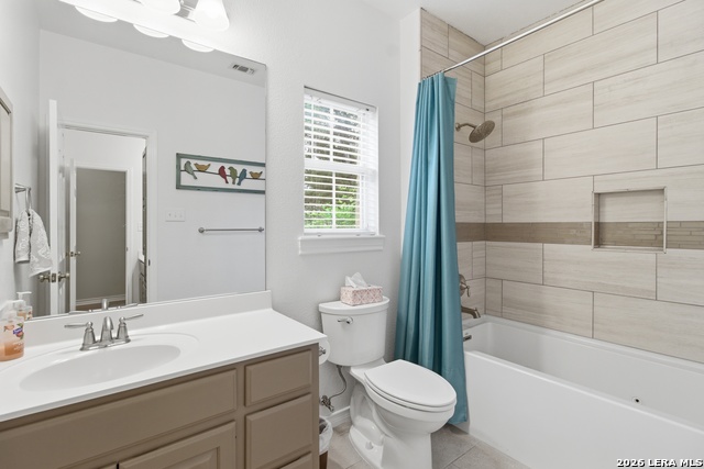 Image 31 of 66 For 707 Oak Ridge Ln