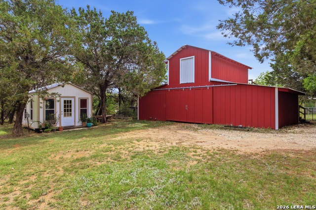 Image 37 of 66 For 707 Oak Ridge Ln