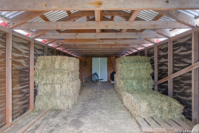 Image 41 of 66 For 707 Oak Ridge Ln