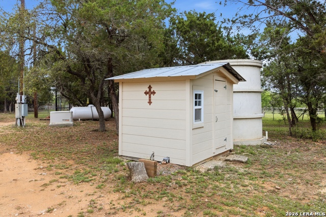 Image 45 of 66 For 707 Oak Ridge Ln