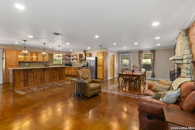 Image 10 of 43 For 445 Tomblin Rd