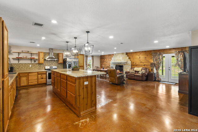 Image 9 of 43 For 445 Tomblin Rd