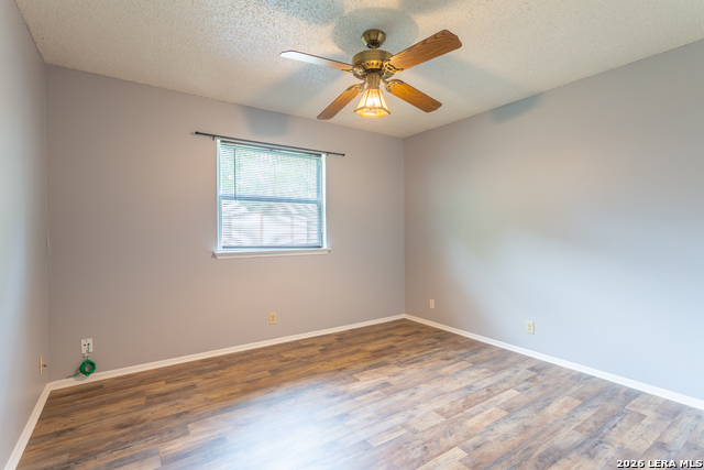 Image 16 of 24 For 3023 Shingle Oak