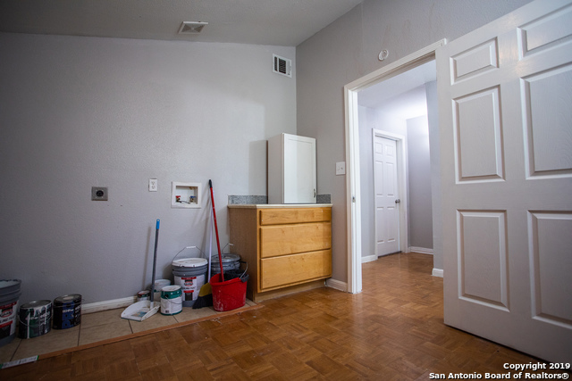 Image 15 of 19 For 3735 Commercial Ave