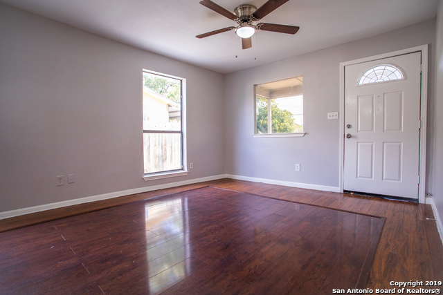 Image 9 of 19 For 3735 Commercial Ave