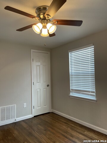 Image 3 of 11 For 202 Langley Blvd W