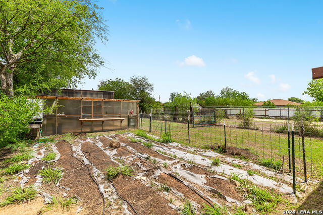 Image 11 of 37 For 528 Gerald W