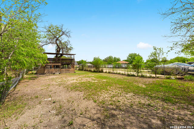 Image 14 of 37 For 528 Gerald W