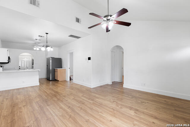 Image 18 of 37 For 528 Gerald W