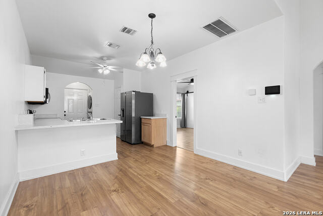 Image 21 of 37 For 528 Gerald W