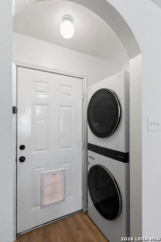 Image 26 of 37 For 528 Gerald W