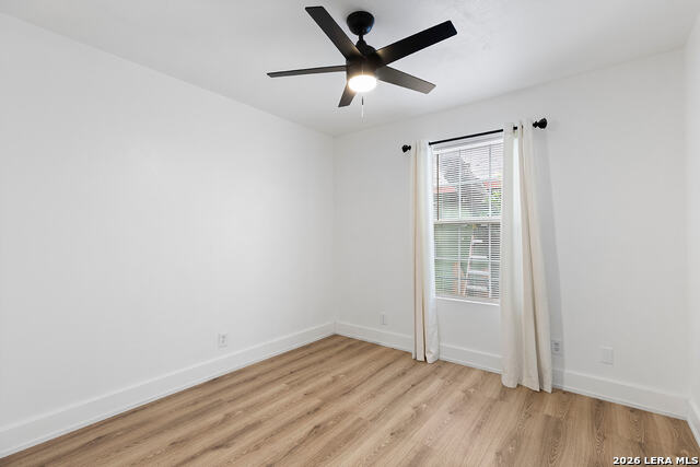 Image 33 of 37 For 528 Gerald W