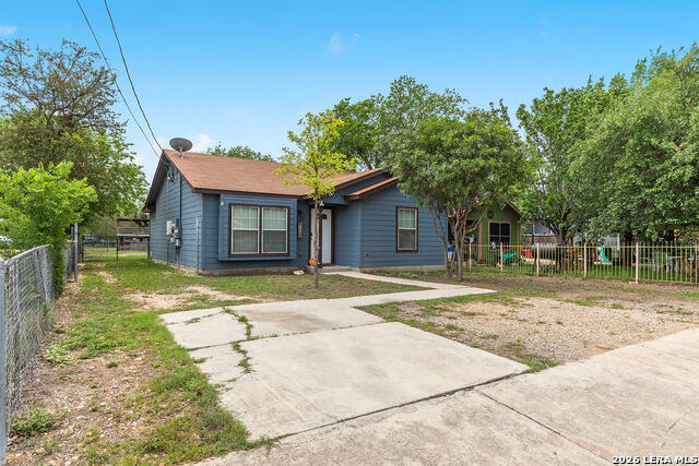 Image 5 of 37 For 528 Gerald W