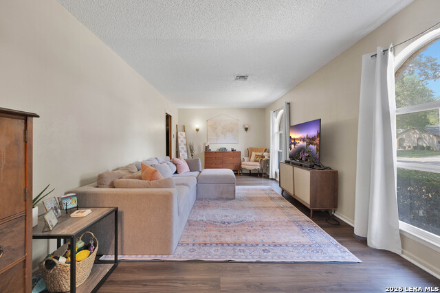 Image 4 of 27 For 4514 Briar Frst