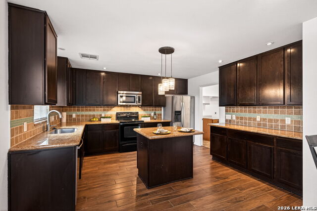 Image 13 of 35 For 5213 Brookline