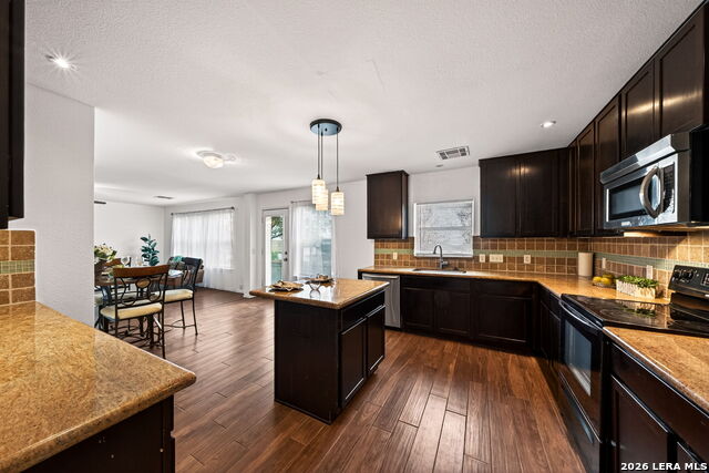 Image 15 of 35 For 5213 Brookline