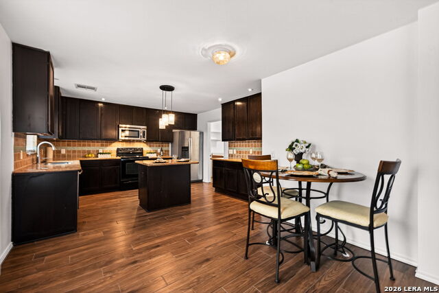 Image 17 of 35 For 5213 Brookline