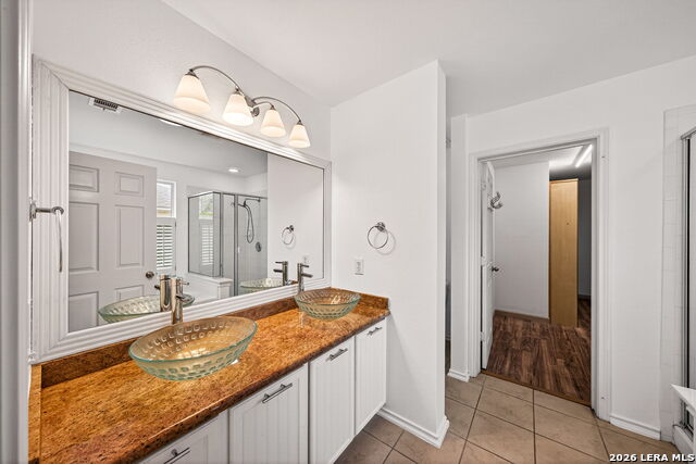 Image 21 of 35 For 5213 Brookline