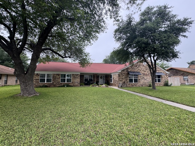 Details for 116 Bluebonnet Dr S, Uvalde, TX 78801