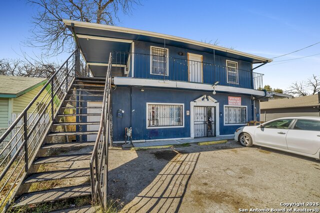 Details for 811 S General Mcmullen Dr, San Antonio, TX 78237