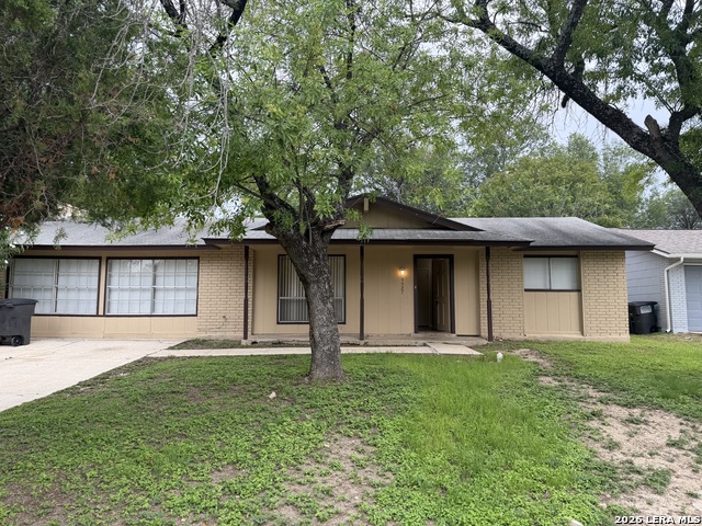 Details for 9527 Bear Creek Dr, San Antonio, TX 78245