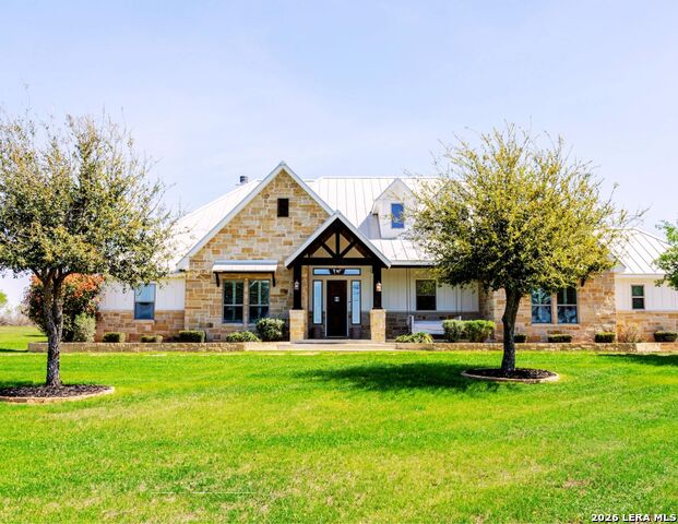 Details for 1260 County Road 361, La Vernia, TX 78121