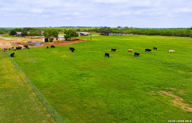 Details for 366 County Road 2543, Moore, TX 78057