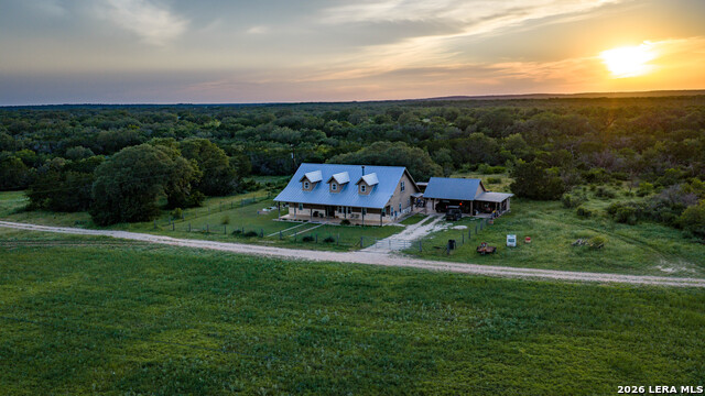 Details for 250 County Road 241, Hondo, TX 78861