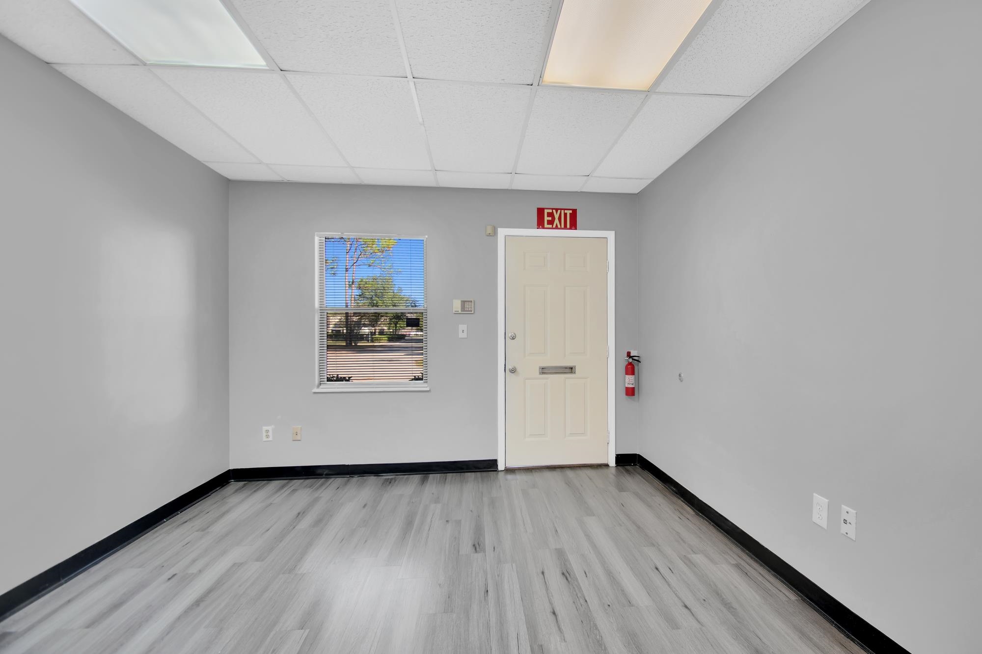 Image 2 of 7 For 550 N Balmoral Cir  203
