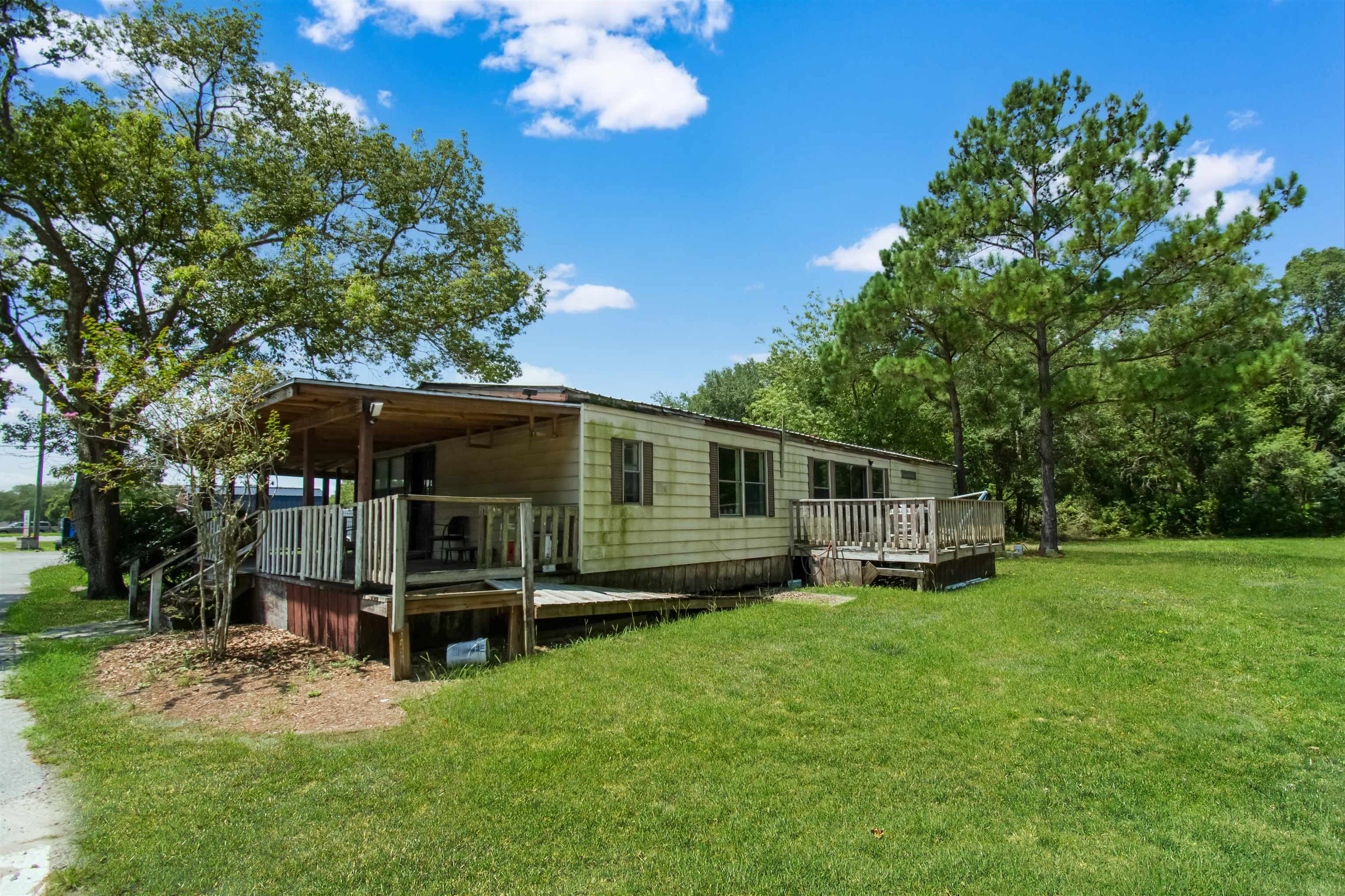 Image 11 of 20 For 463493 State Road 200