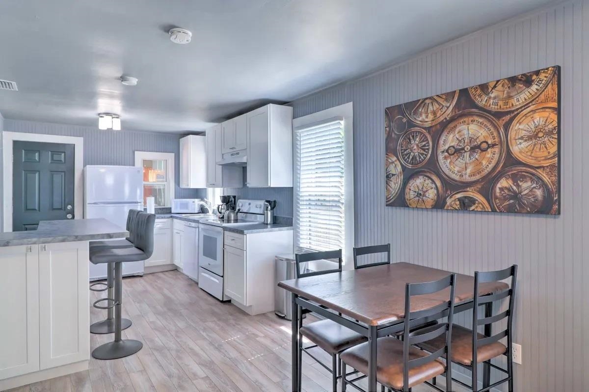 Image 23 of 30 For 93 & 95 Keith St