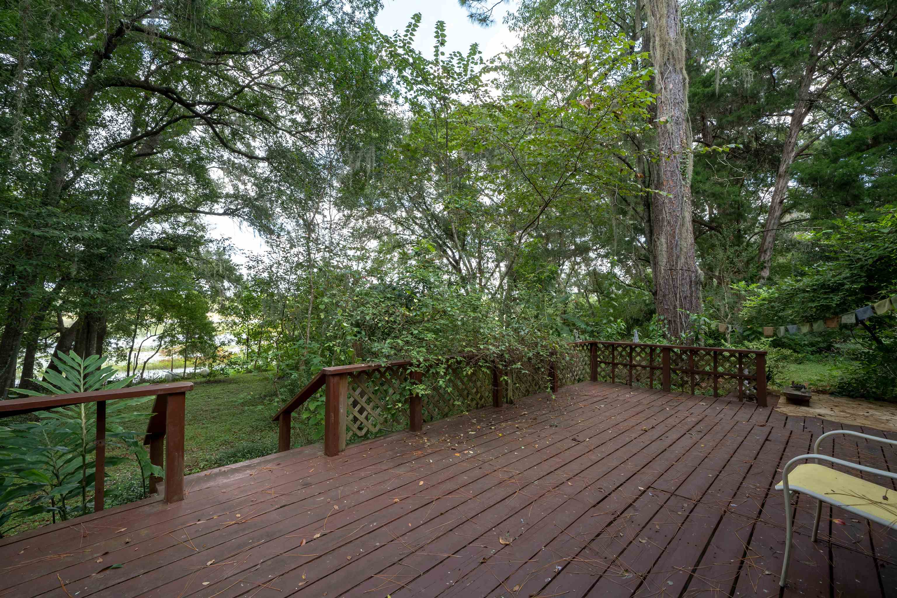 Image 26 of 100 For 250 West Lake Drive W