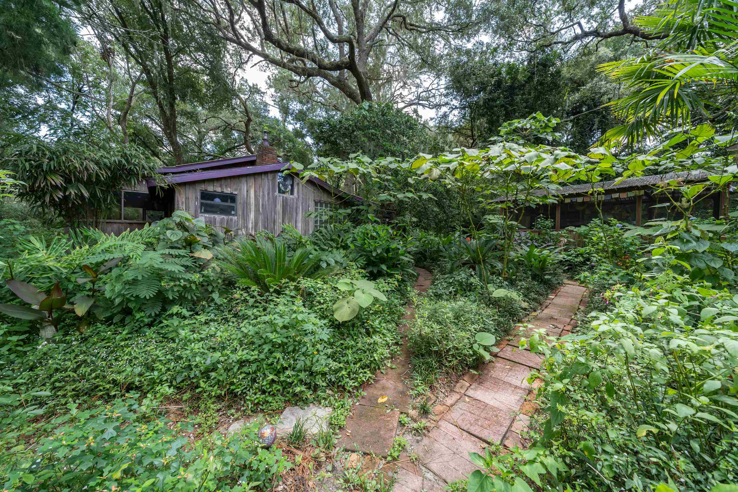 Image 62 of 100 For 250 West Lake Drive W