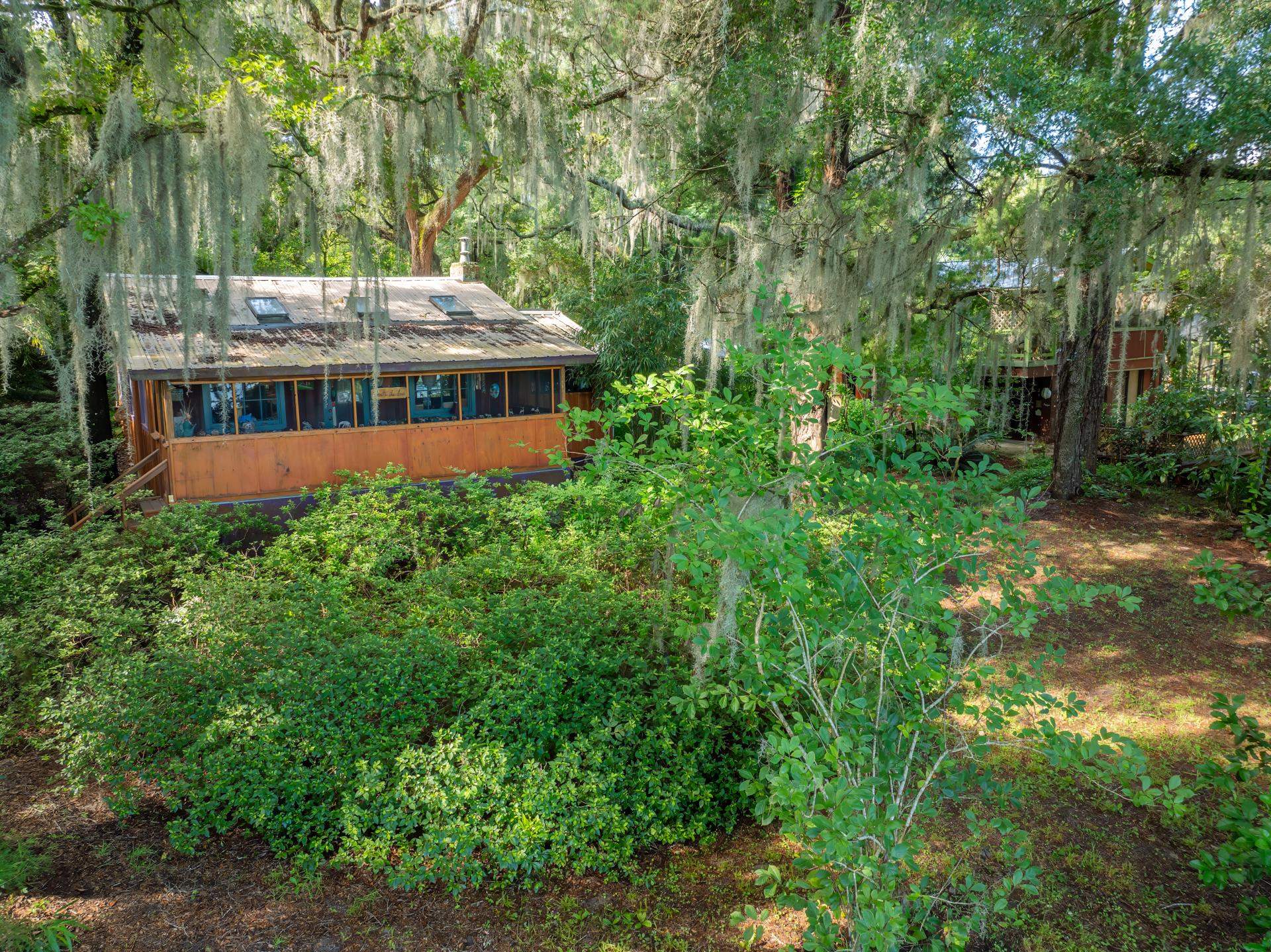 Image 88 of 100 For 250 West Lake Drive W