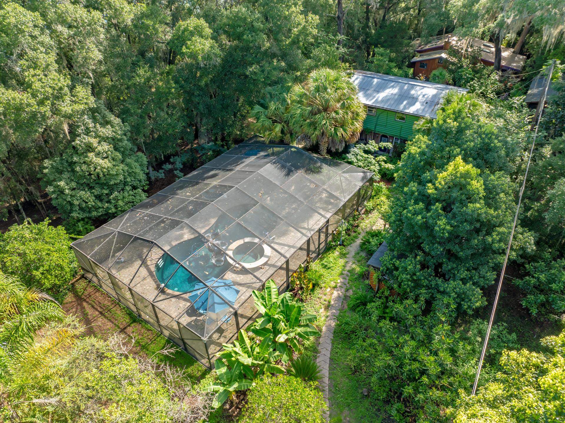 Image 90 of 100 For 250 West Lake Drive W