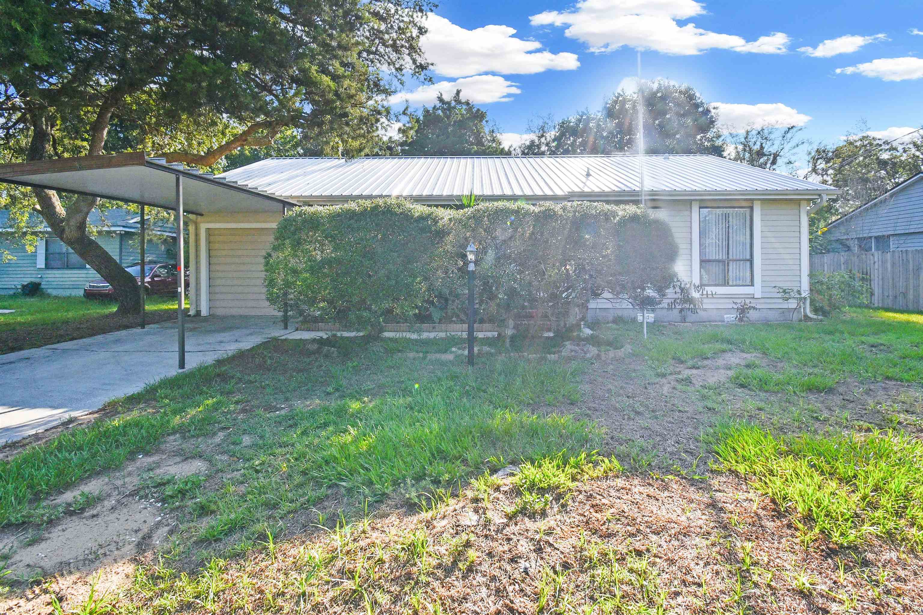 Image 13 of 50 For 215 Argonaut Rd