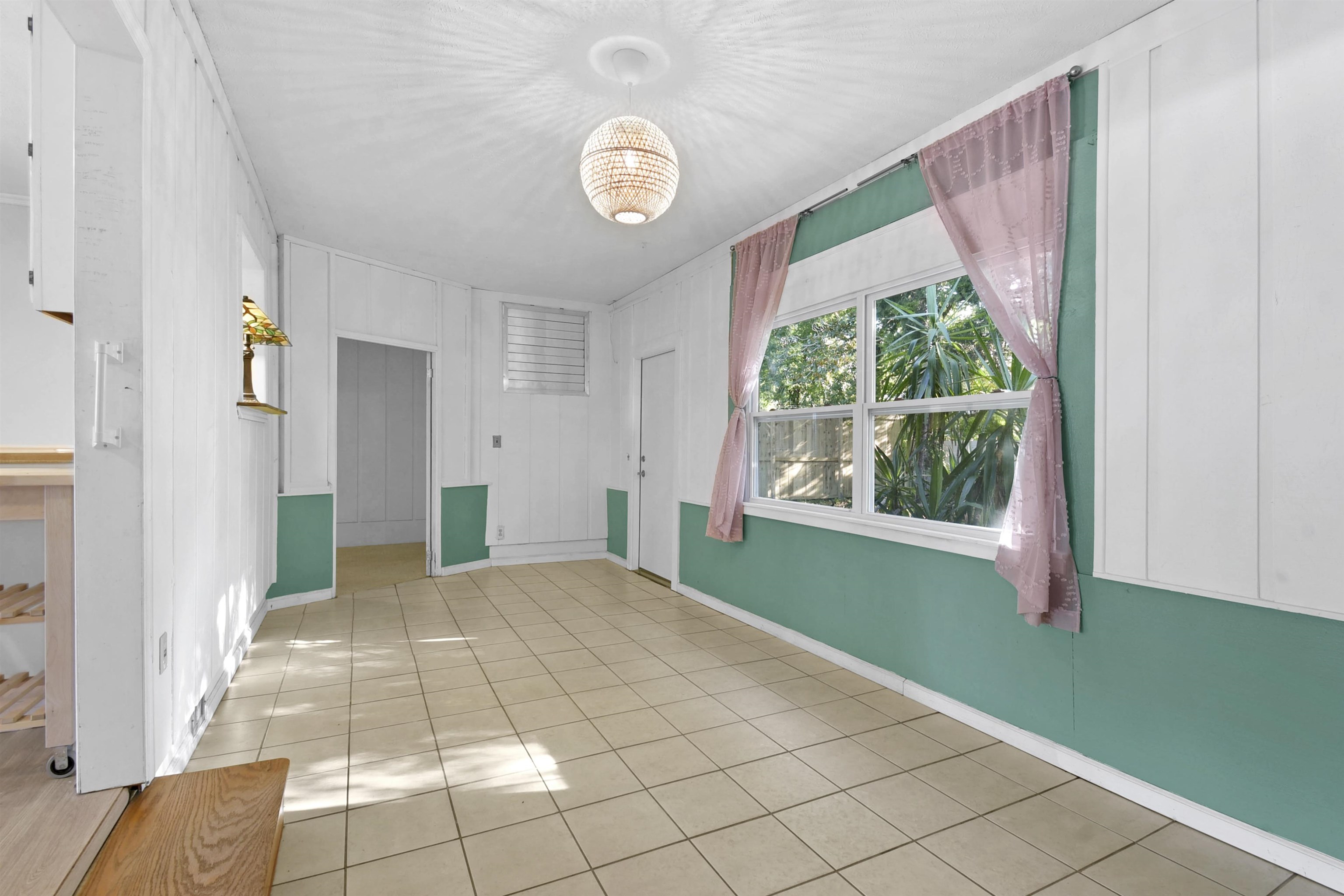 Image 30 of 50 For 215 Argonaut Rd