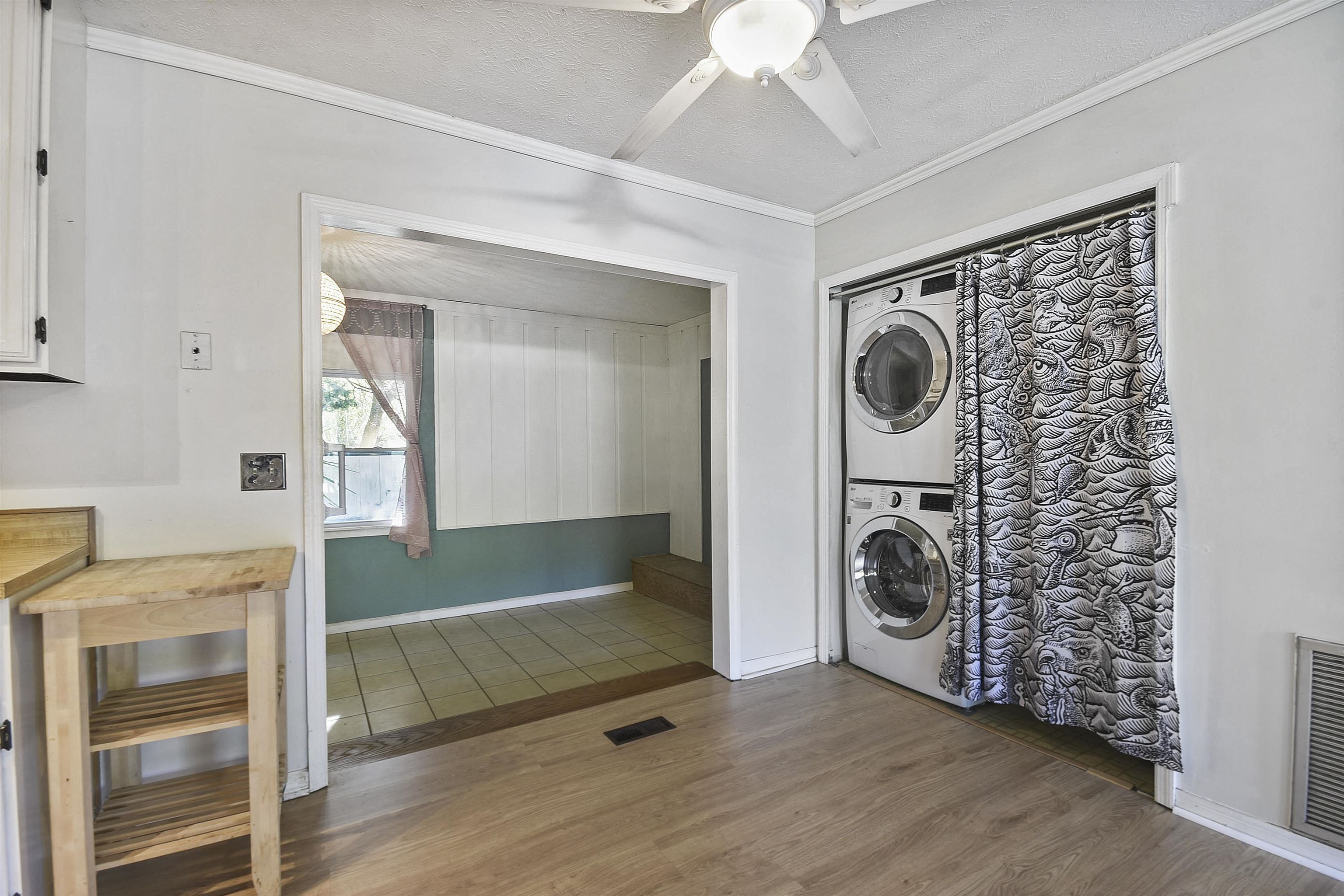 Image 6 of 50 For 215 Argonaut Rd