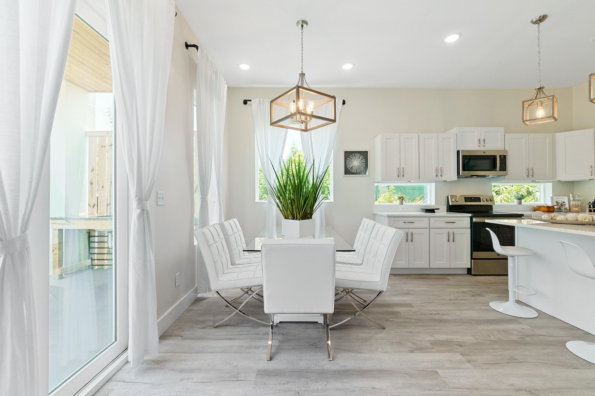 Image 18 of 86 For 102 Menendez