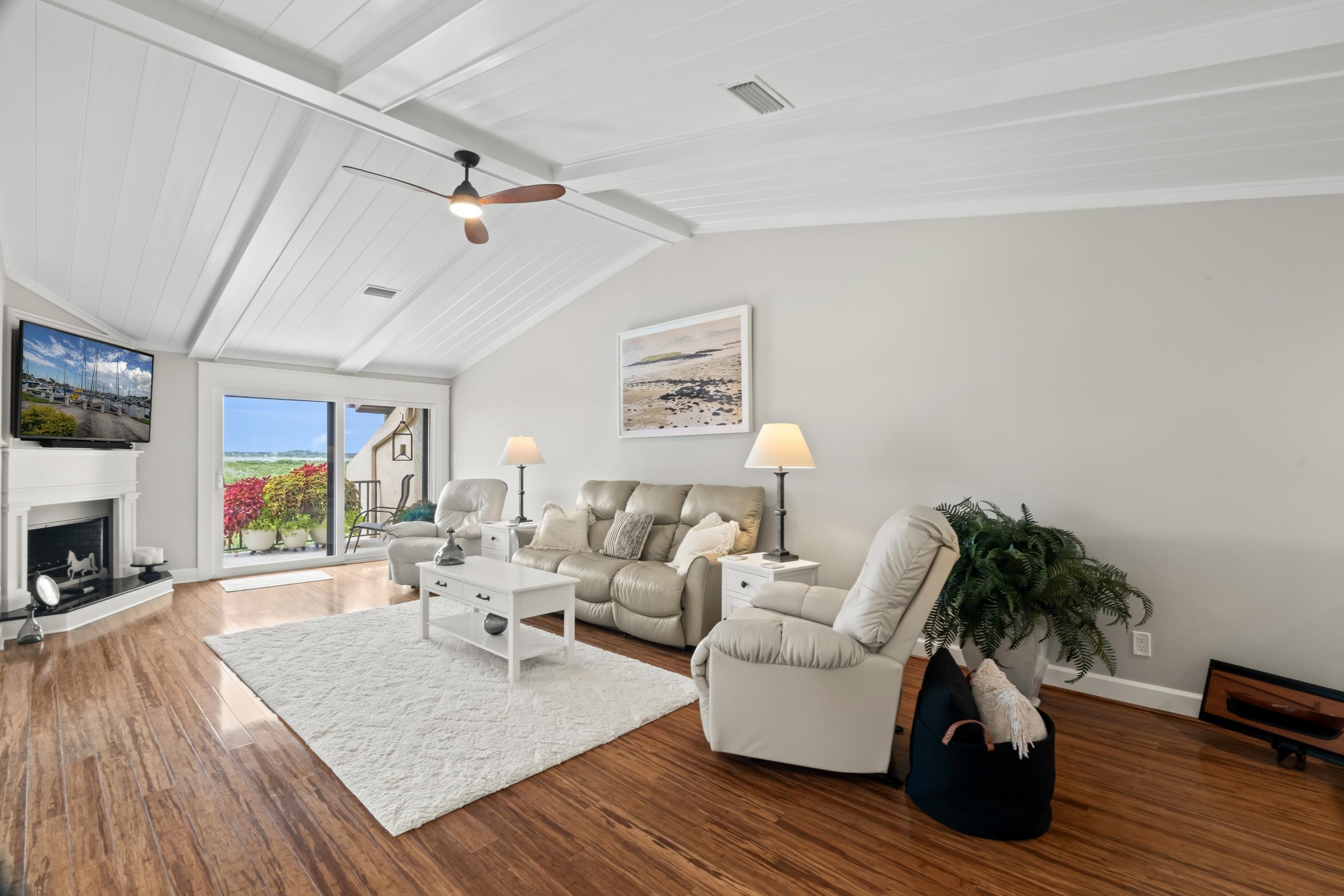 Image 11 of 61 For 3431 Harbor Drive