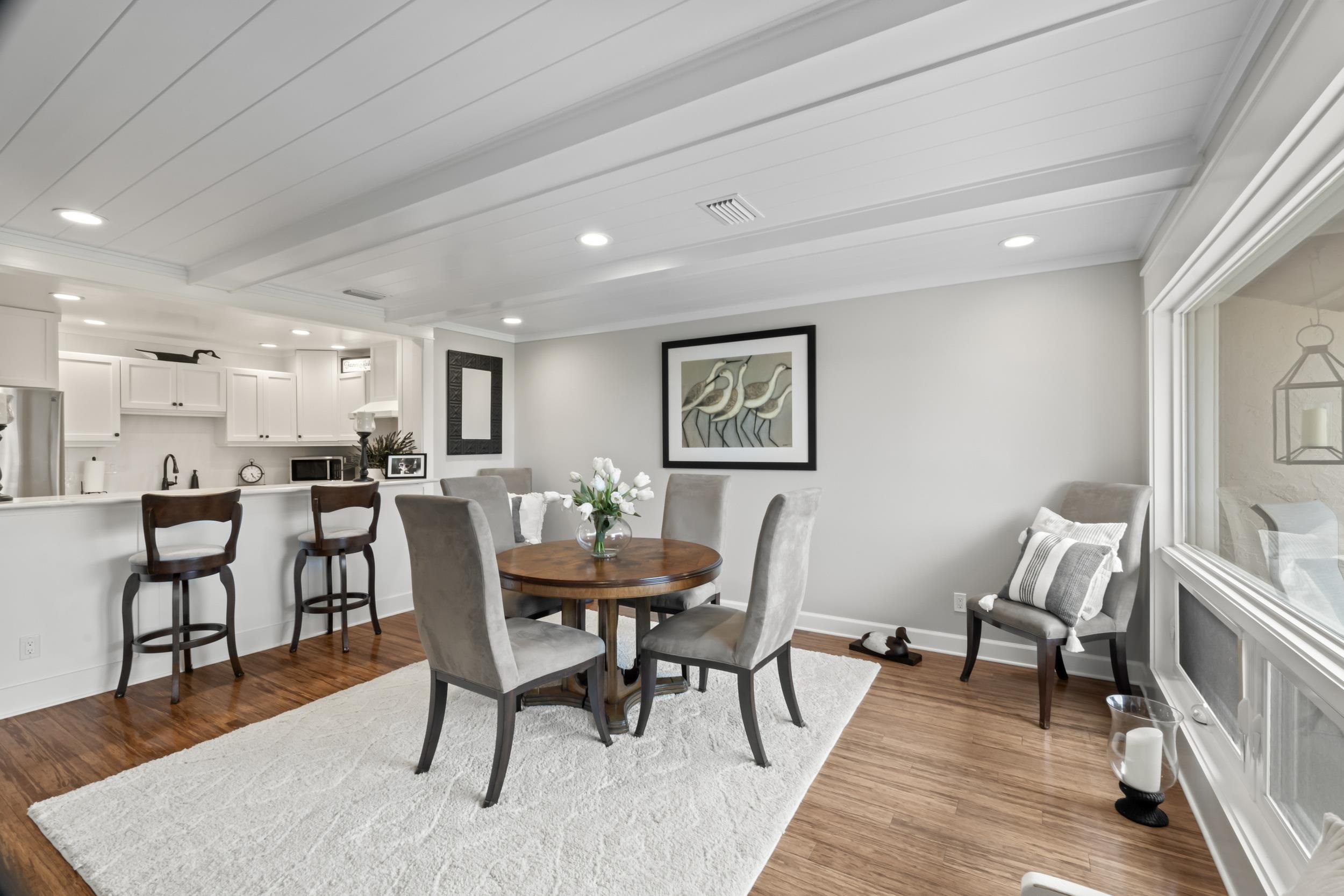 Image 18 of 61 For 3431 Harbor Drive
