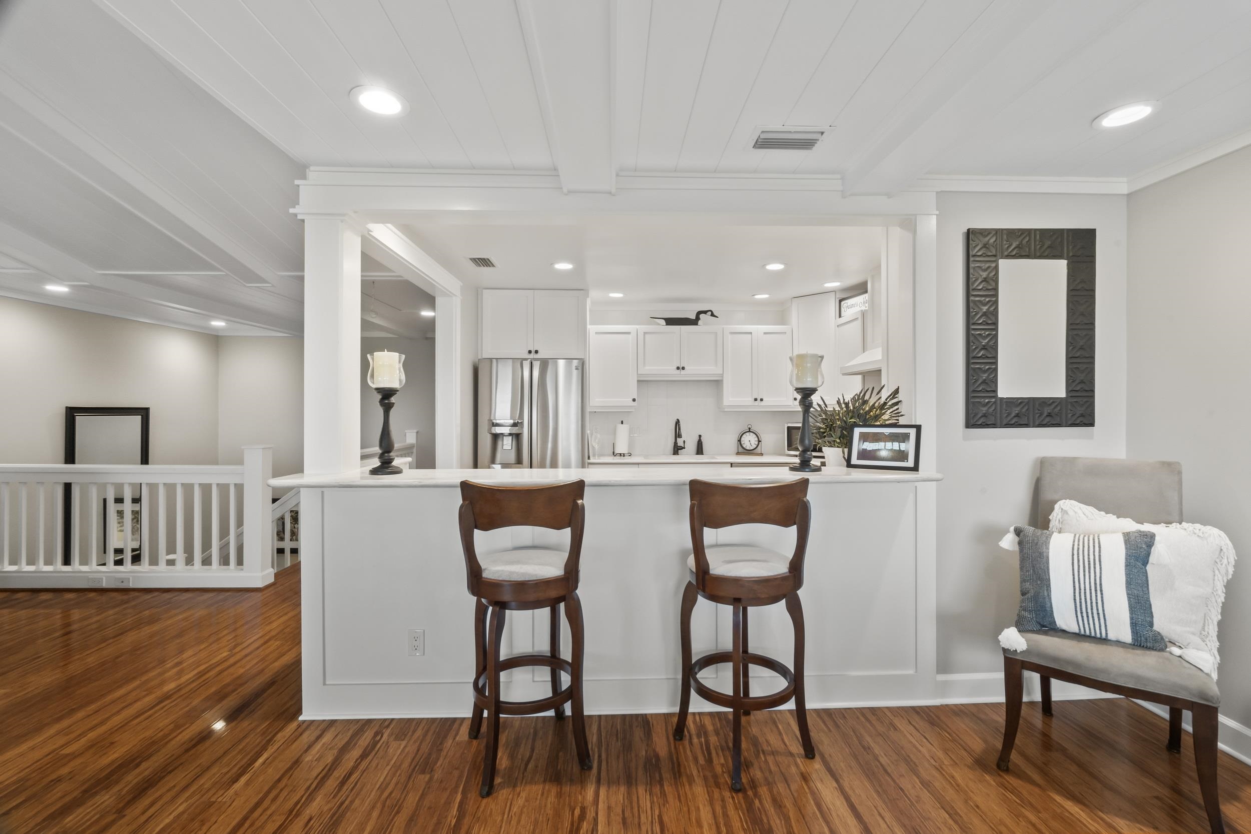 Image 19 of 61 For 3431 Harbor Drive