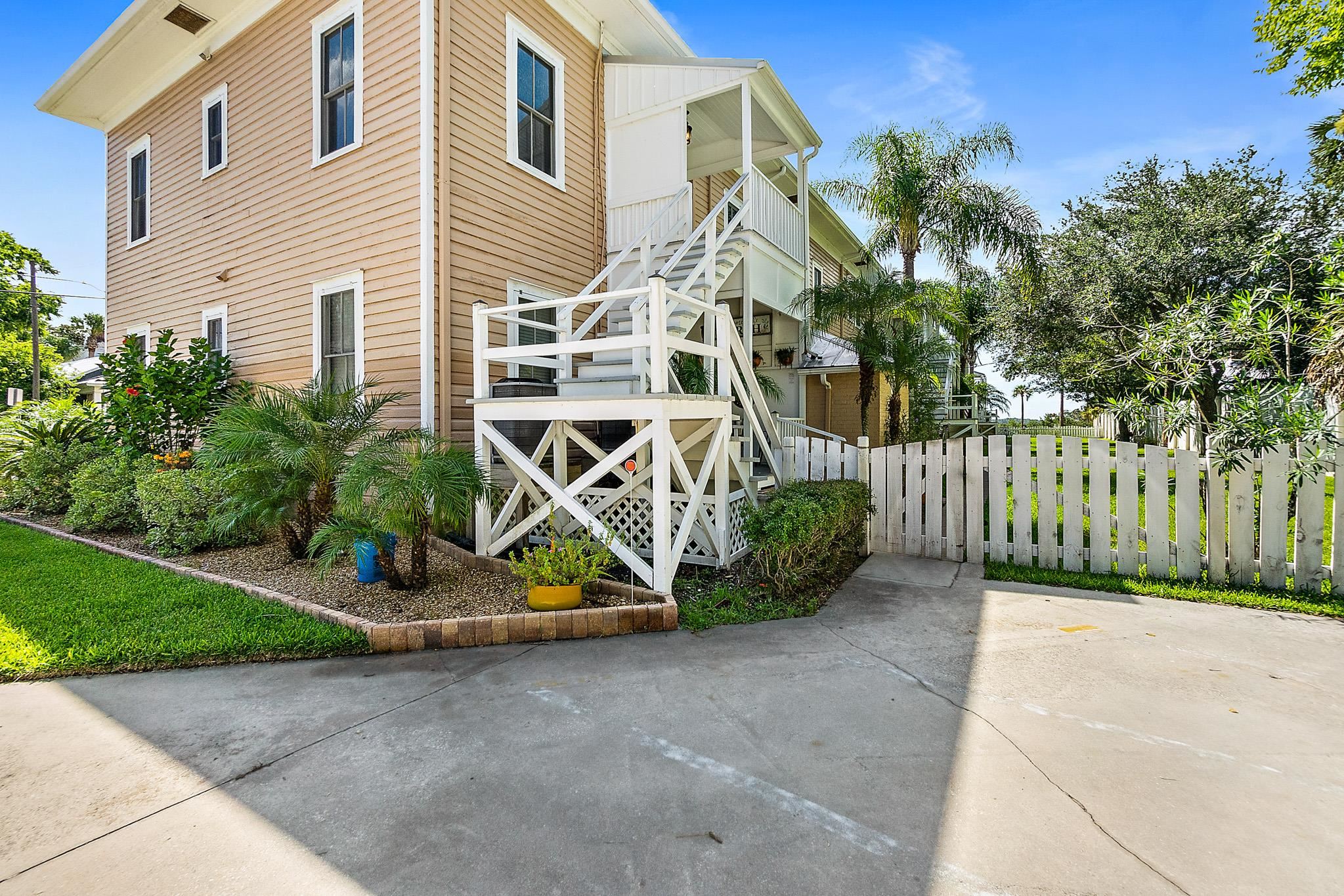 Image 37 of 64 For 172 Cordova St #2
