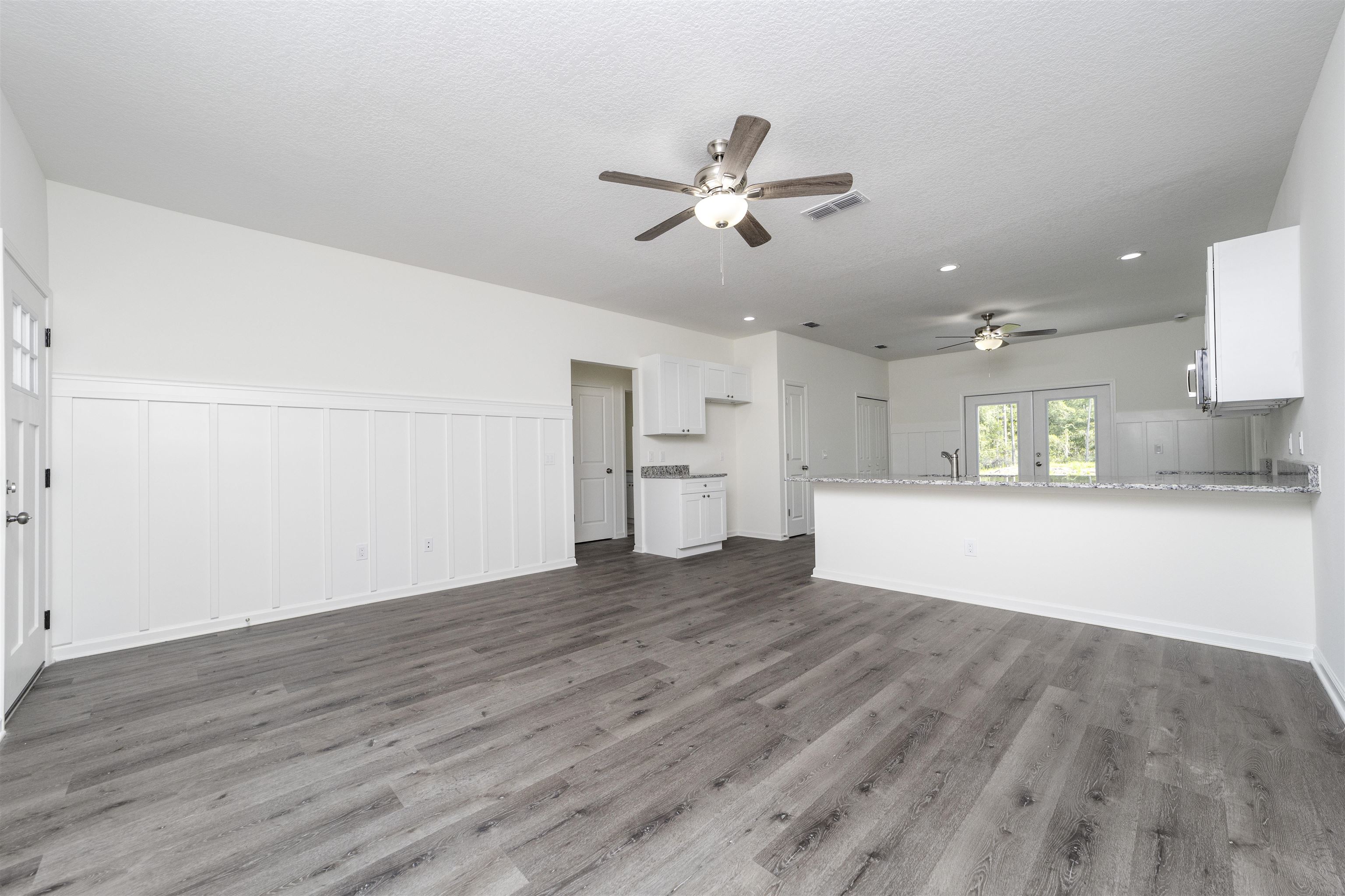 Image 12 of 59 For 4350 Theresa St