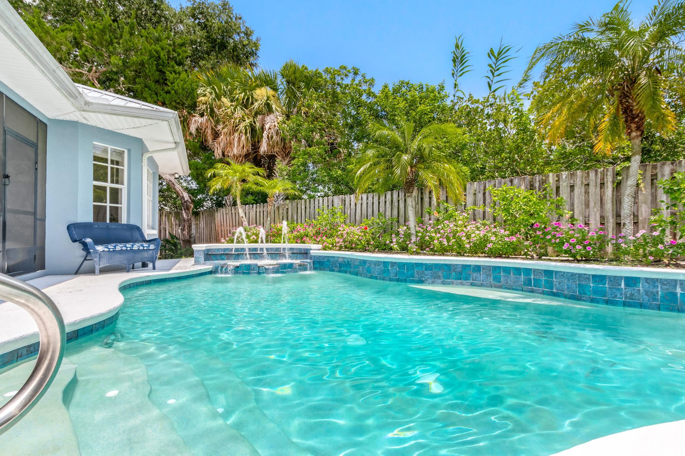Image 10 of 62 For 201 Cabeza St